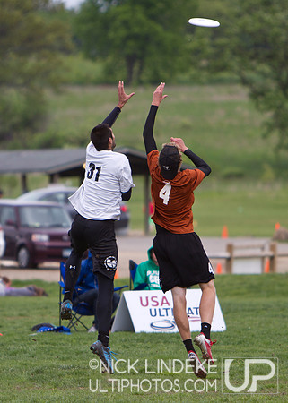 Saturday Pool Play - Round 3 - 2013 D-I College Champs