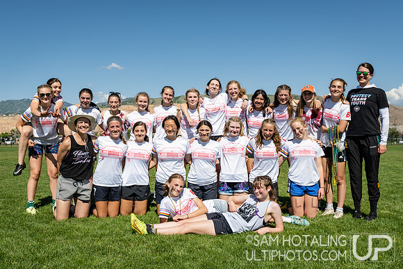 Lincoln Lynx G team photo at High School National Invite