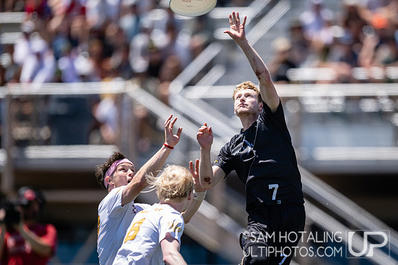 Highlights from finals during USAU DI College Championships at Kings Stadium