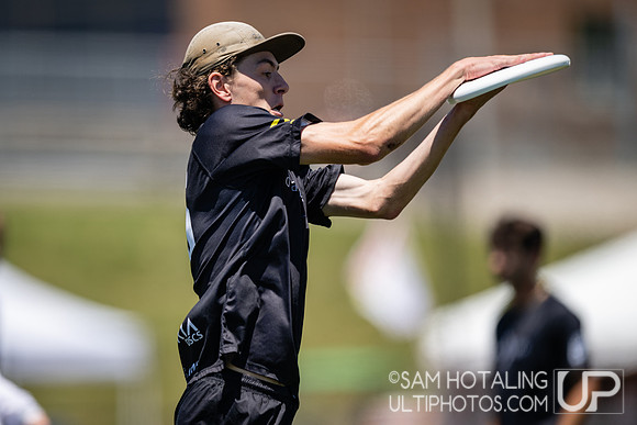 Massachusetts Zoodisc vs North Carolina Darkside in finals at USAU DI College Nationals