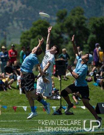 2012 USAU D-I College Championship Game Action