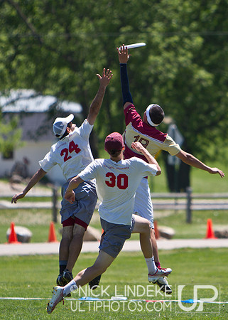 Friday Pool Play - Round 3 - 2013 D-I College Champs