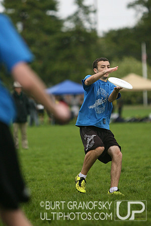 USAU 2013 HS Northeasterns -- Sunday, Open Pre-Quarters