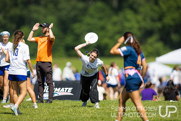 Saturday full coverage from USAU D-I College Championships, Tufts vs Santa Barbara