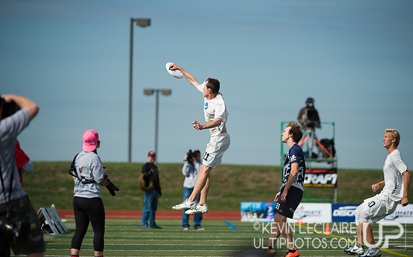Drag'n Thrust vs. Polar Bears -- 2013 Mixed National Championshi