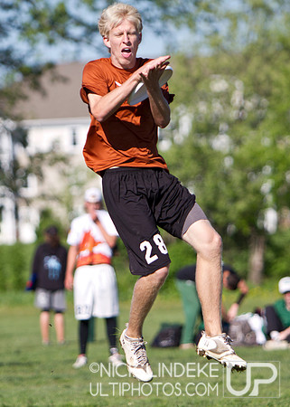 Friday Pool Play - Round 1 - 2013 D-I College Champs