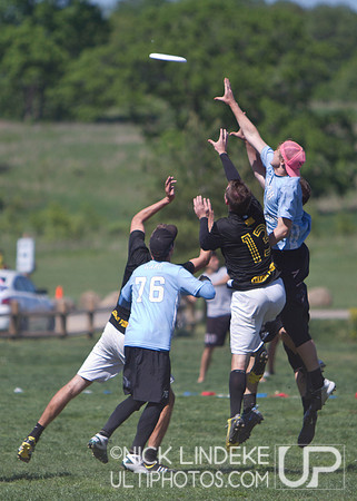 Friday Pool Play - Round 4 - 2013 D-I College Champs
