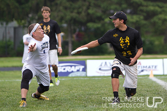 2013 D-I College Champs - Monday Highlights