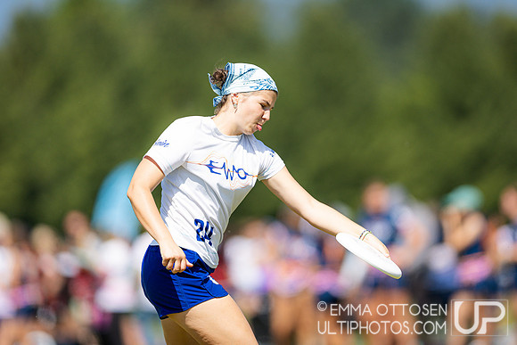 Saturday full coverage from USAU D-I College Championships, Tufts vs Santa Barbara