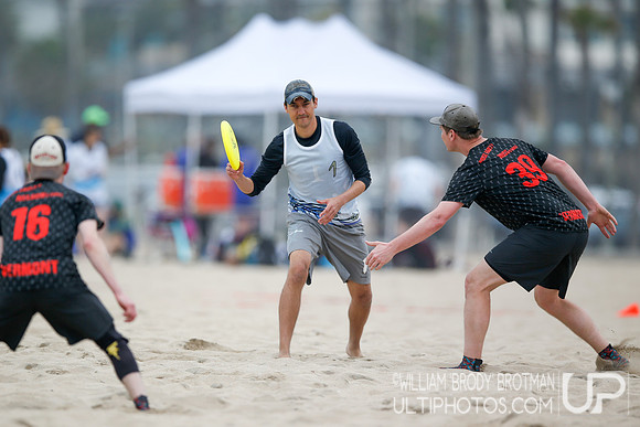 Day 1 of 2023 USA Ultimate Beach Championships.