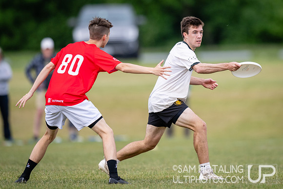 Pittsburgh En Sabah Nur vs Vermont Chill in quarterfinals at USAU DI College Nationals