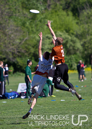 Friday Pool Play - Round 1 - 2013 D-I College Champs