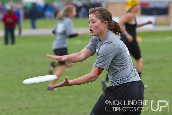 Saturday Pool Play - Round 4 - 2013 D-I College Champs