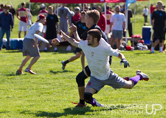 Friday Pool Play - Round 1 - 2013 D-I College Champs