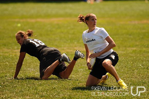 Saturday Elite Mixed division action -- Chesapeake Open 2010