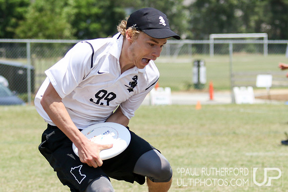 Action from USAU College Division 1 Nationals
