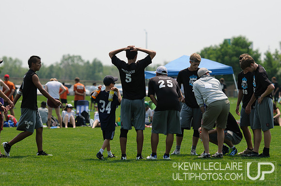 2012 USAU D-I College Championships Saturday Action