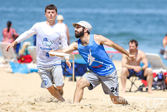 Action from 2016 USAU Beach Nationals