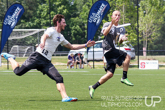 Action from USAU College Division 1 Nationals
