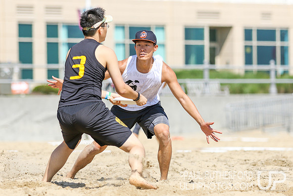 Action from 2016 USAU Beach Nationals