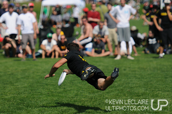 2012 USAU D-I College Championships Saturday Action