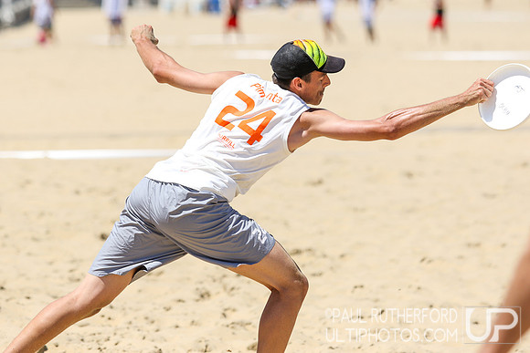 Action from 2016 USAU Beach Nationals