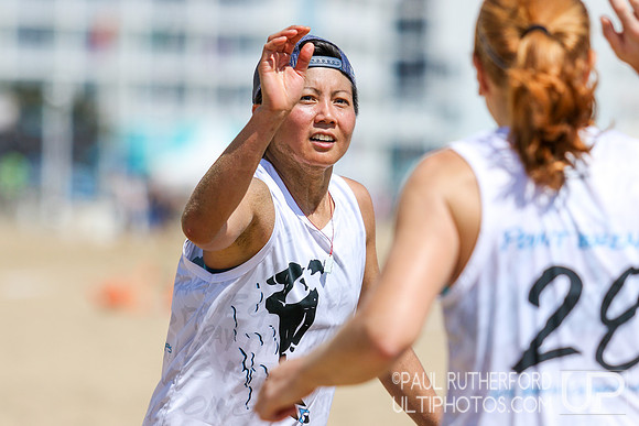 Action from 2016 USAU Beach Nationals