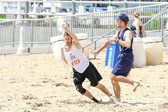 Action from 2016 USAU Beach Nationals