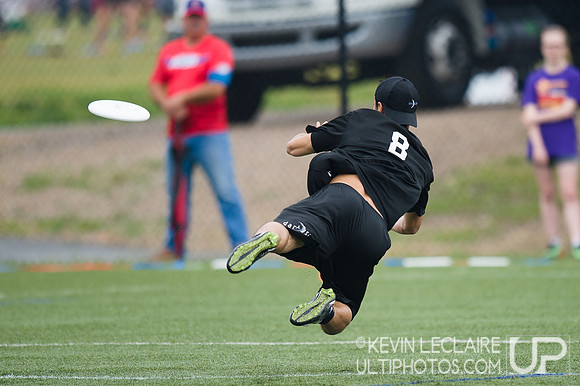 Sunday Qtrs - 2016 USA Ultimate College Championships