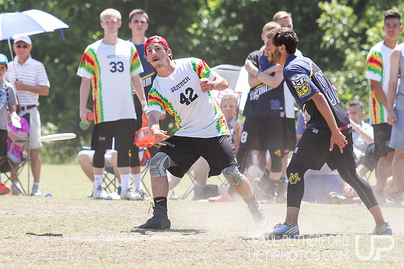 Action from USAU College Division 1 Nationals