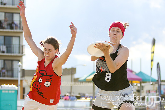 Action from 2016 USAU Beach Nationals