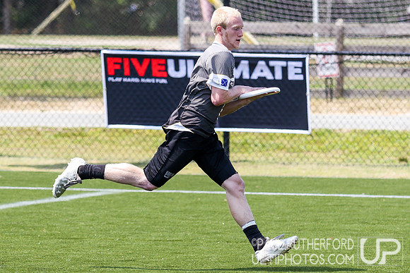 Action from USAU College Division 1 Nationals