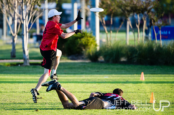 USAU_Nationals_2013_Friday_20131018_181306_JBP6681