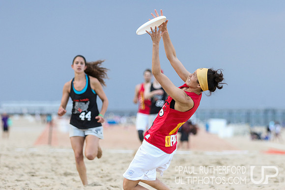 Action from 2016 USAU Beach Nationals