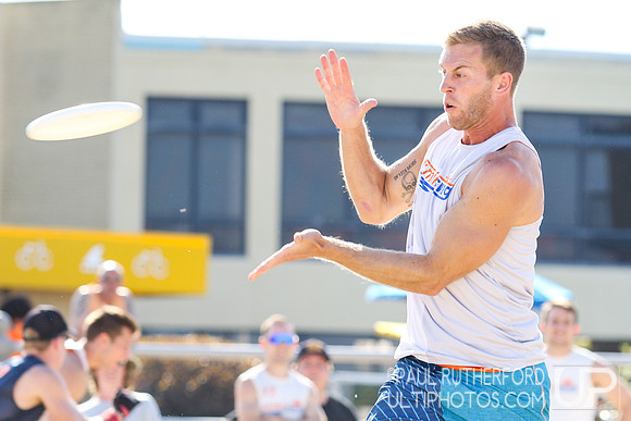 Action from 2016 USAU Beach Nationals