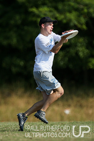 Action from USAU College Division 1 Nationals
