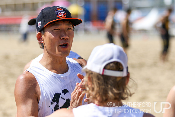 Action from 2016 USAU Beach Nationals
