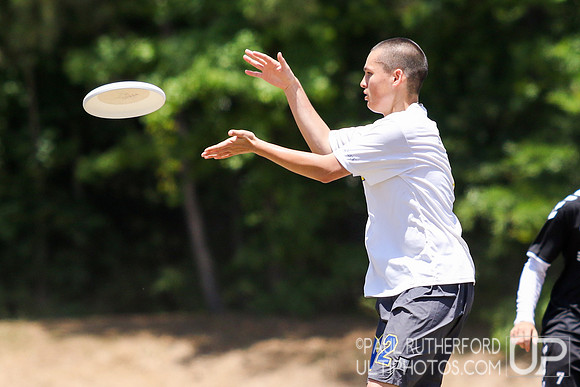 Action from USAU College Division 1 Nationals