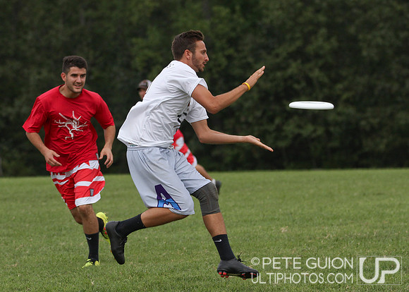 Round 4 of Mixed pool play of the Ultimate Capitol Sectionals