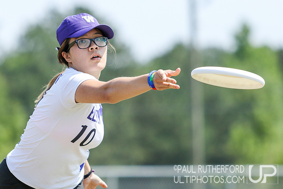 Action from USAU College Division 1 Nationals