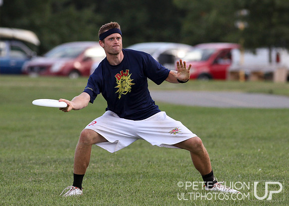 Round 5 of Mixed pool play of the Ultimate Capitol Sectionals