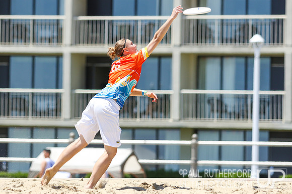 Action from 2016 USAU Beach Nationals