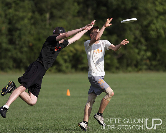 Round 5 of Mixed pool play of the Ultimate Capitol Sectionals