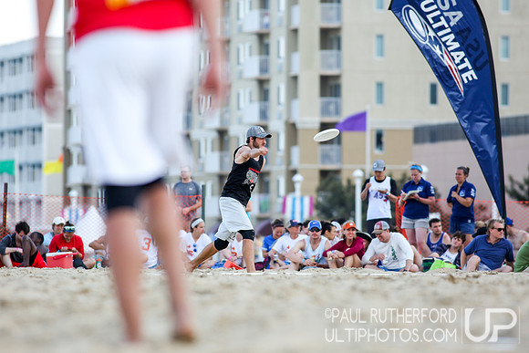 Action from 2016 USAU Beach Nationals