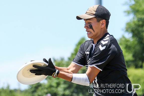 Action from USAU College Division 1 Nationals