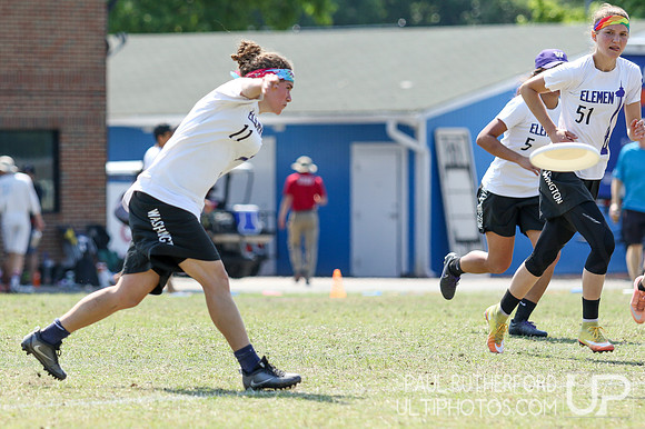 Action from USAU College Division 1 Nationals
