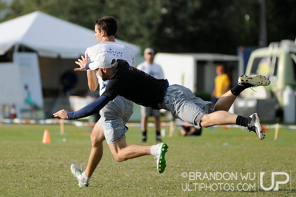 Open Finals - Revolver vs. Ironside - 2011 USAU Club Championships