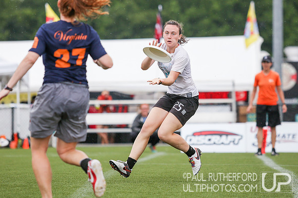 Action from USAU College Division 1 Nationals