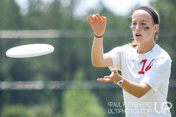 Action from USAU College Division 1 Nationals