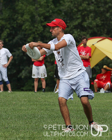 Round 4 of Mixed pool play of the Ultimate Capitol Sectionals